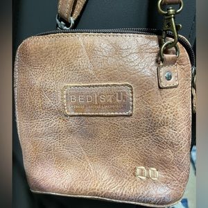 BedStu-Ventura Crossbody